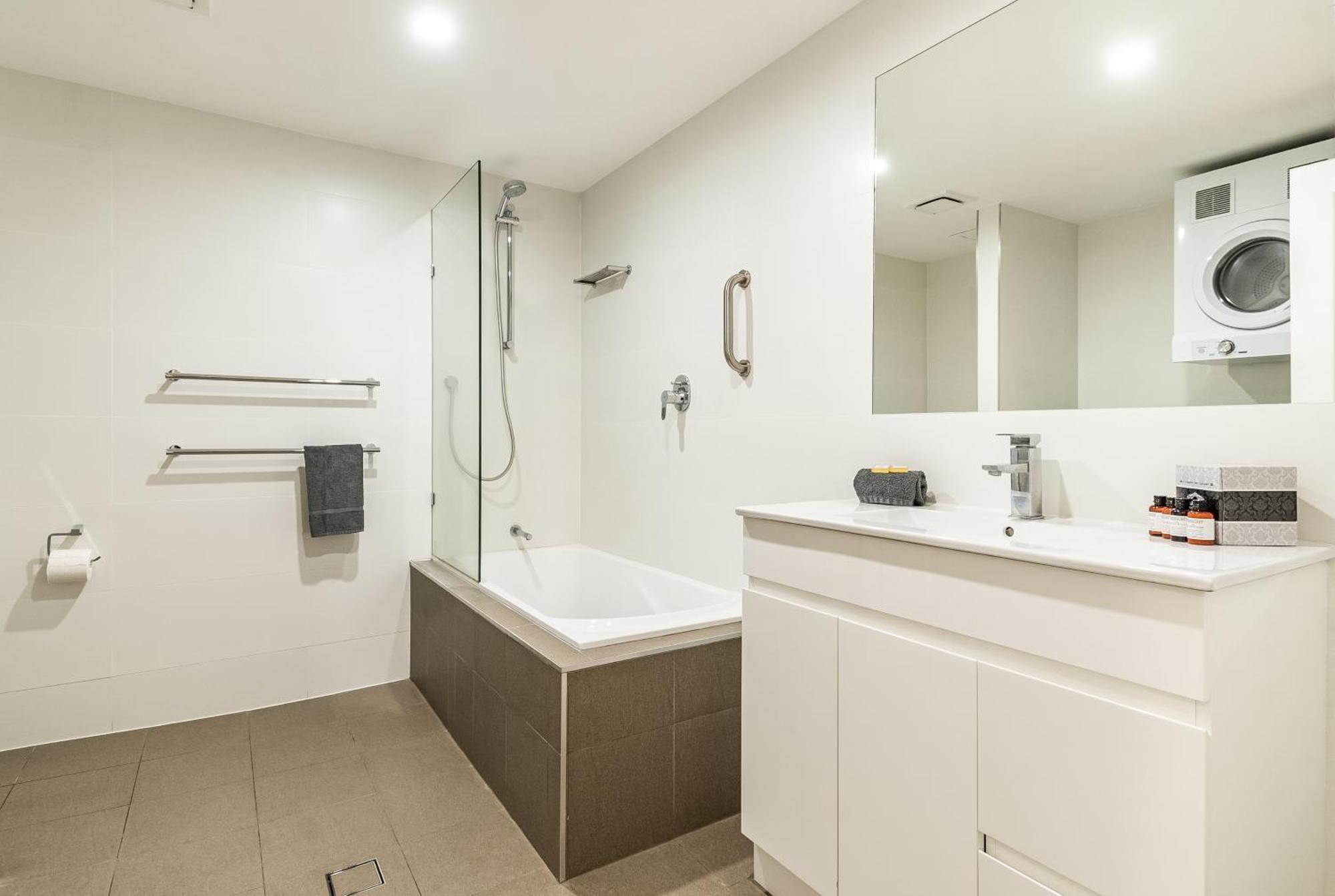 มารีเนอร์ เบย์ อพาร์ตเมนท์ Aparthotel ไบรอนเบย์ ภายนอก รูปภาพ